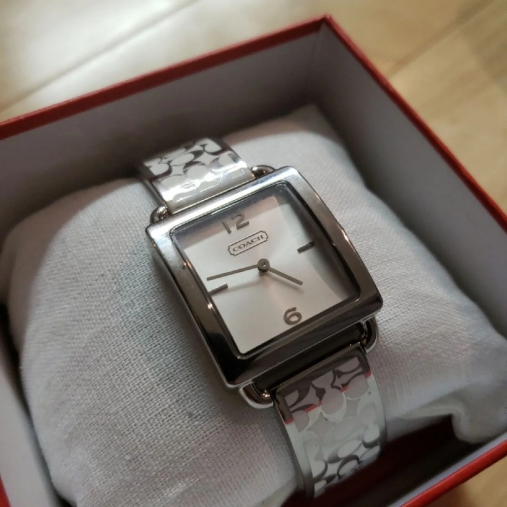 COACH•MONOGRAMMED SILVER SQUARE WATCH